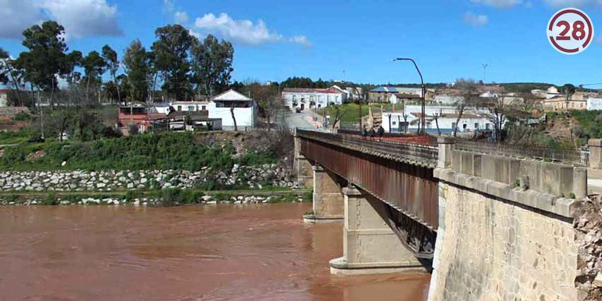 El puente de hierro de la Estación de Linares-Baeza uno de los protagonistas del mes en el Archivo Histórico Provincial