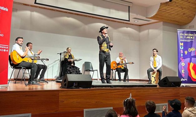 1.200 escolares de la ciudad celebran el Día Internacional del Flamenco junto al Conservatorio de Linares