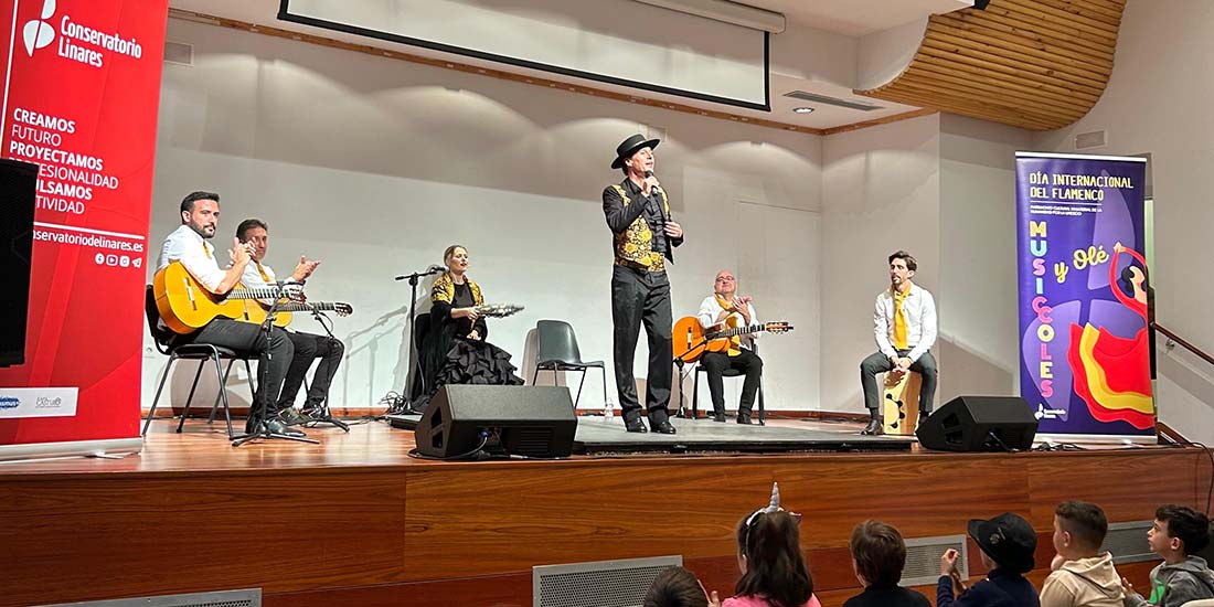 1.200 escolares de la ciudad celebran el Día Internacional del Flamenco junto al Conservatorio de Linares